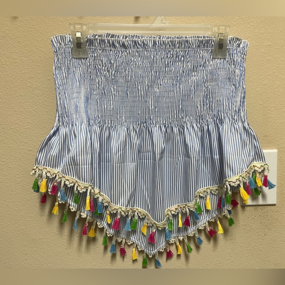Colorful strapless top